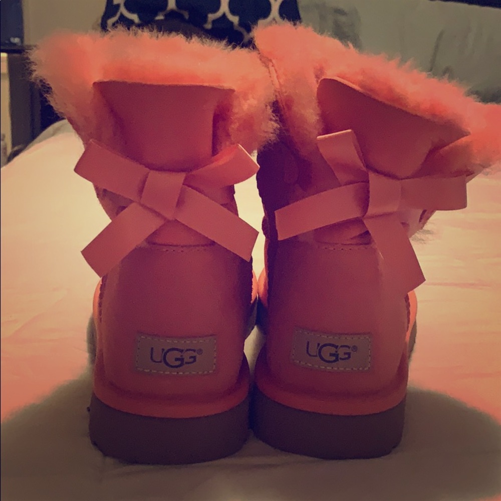 Pink bailey bow uggs